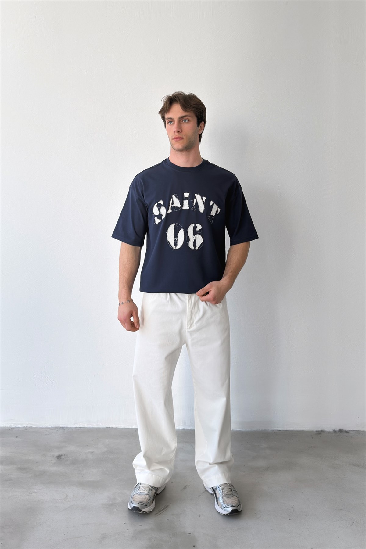 Saint Nakışlı Oversize Tişört