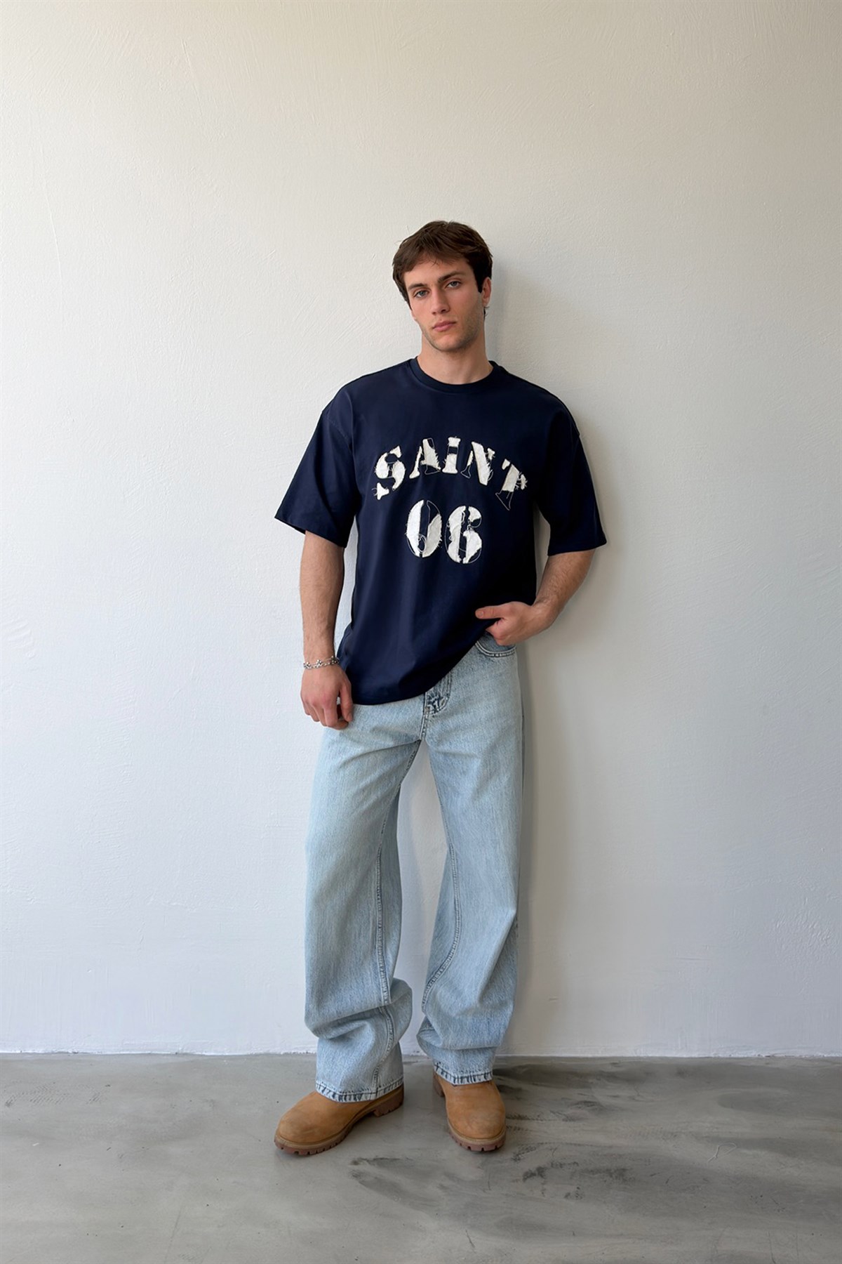 Saint Nakışlı Oversize Tişört