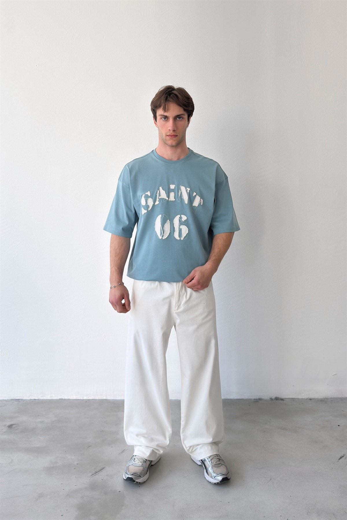 Saint Nakışlı Oversize Tişört