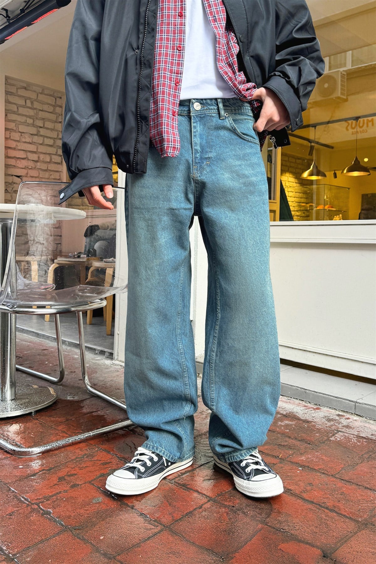 Soldurma Detaylı Baggy Jean Mavi