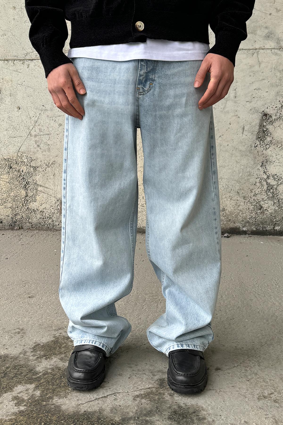 Soldurma Detaylı Baggy Jean Buz Mavi