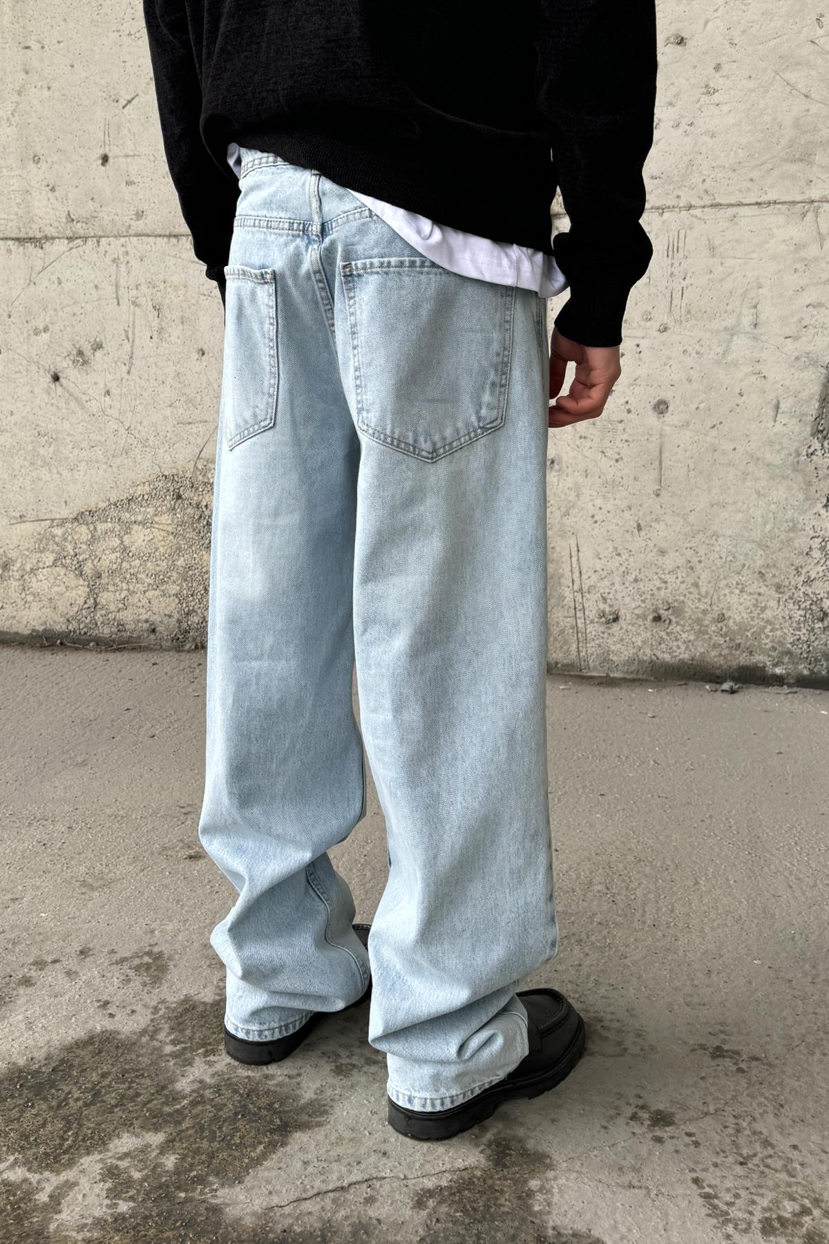 Soldurma Detaylı Baggy Jean Buz Mavi