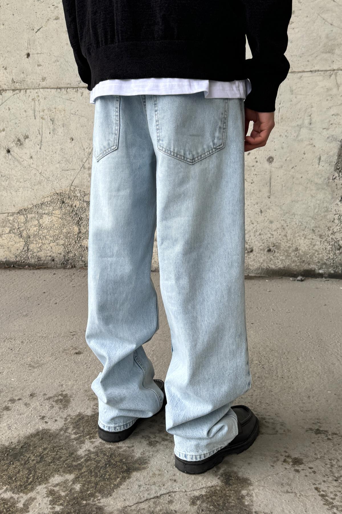 Soldurma Detaylı Baggy Jean Buz Mavi