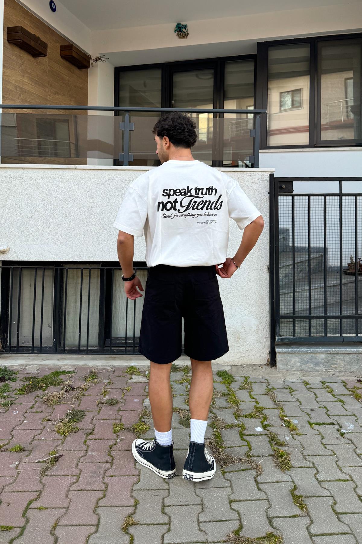 Speak Truth Baskılı Beyaz Oversize Tişört