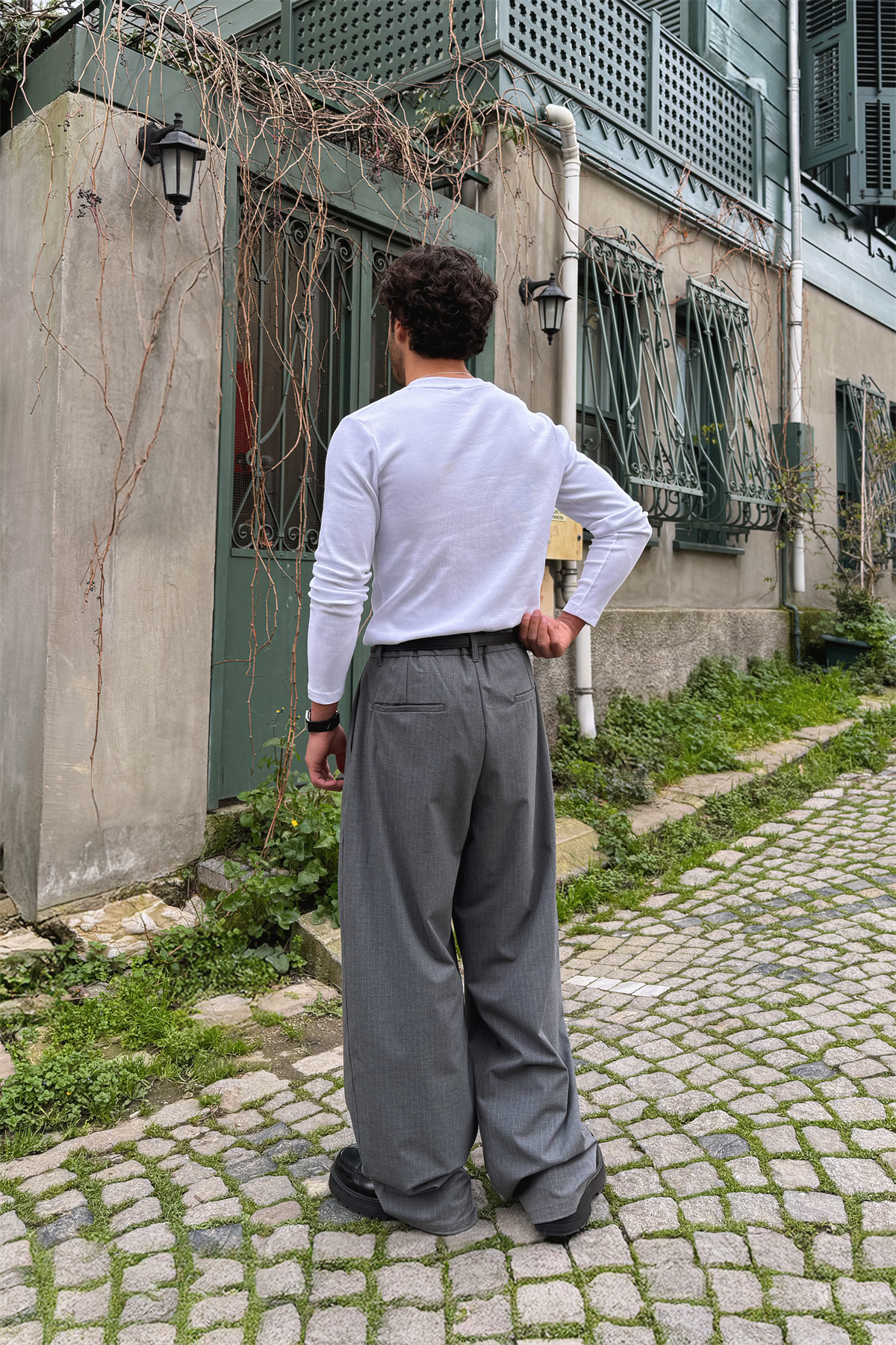 Uzun Kollu Düğmeli Tişört