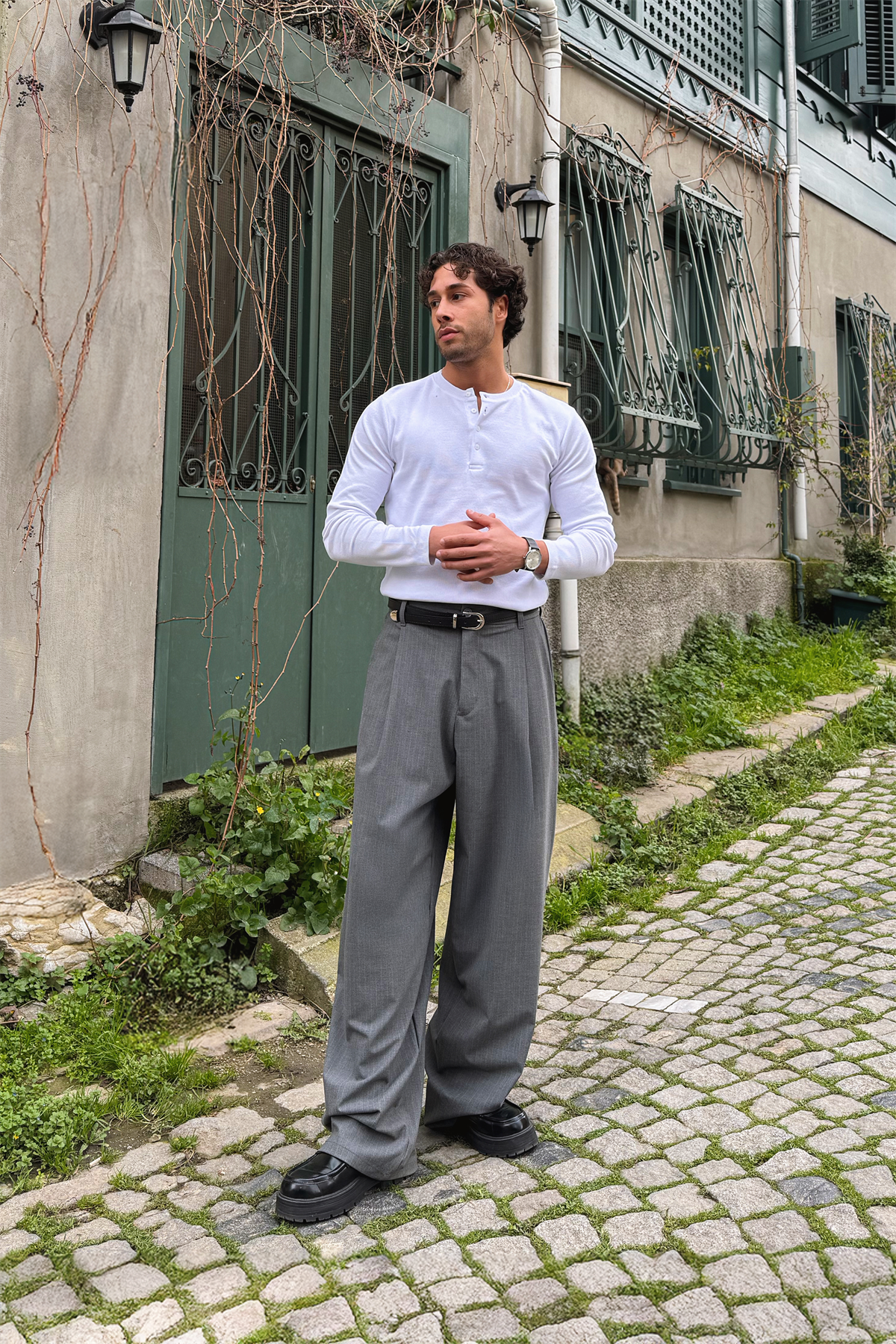 Uzun Kollu Düğmeli Tişört