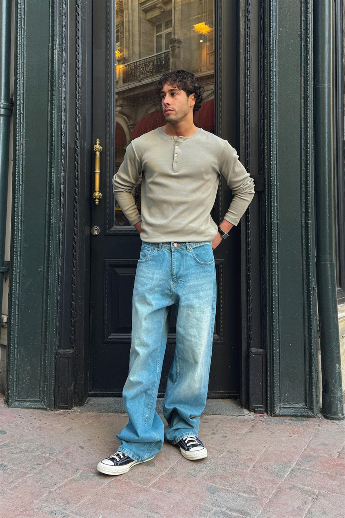 Uzun Kollu Düğmeli Tişört