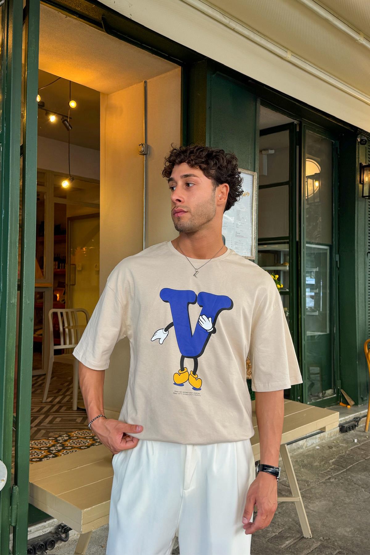 V Sytle Baskılı Oversize Tshirt