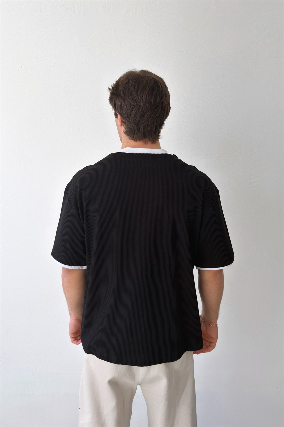 V Yaka Fitilli Tişört