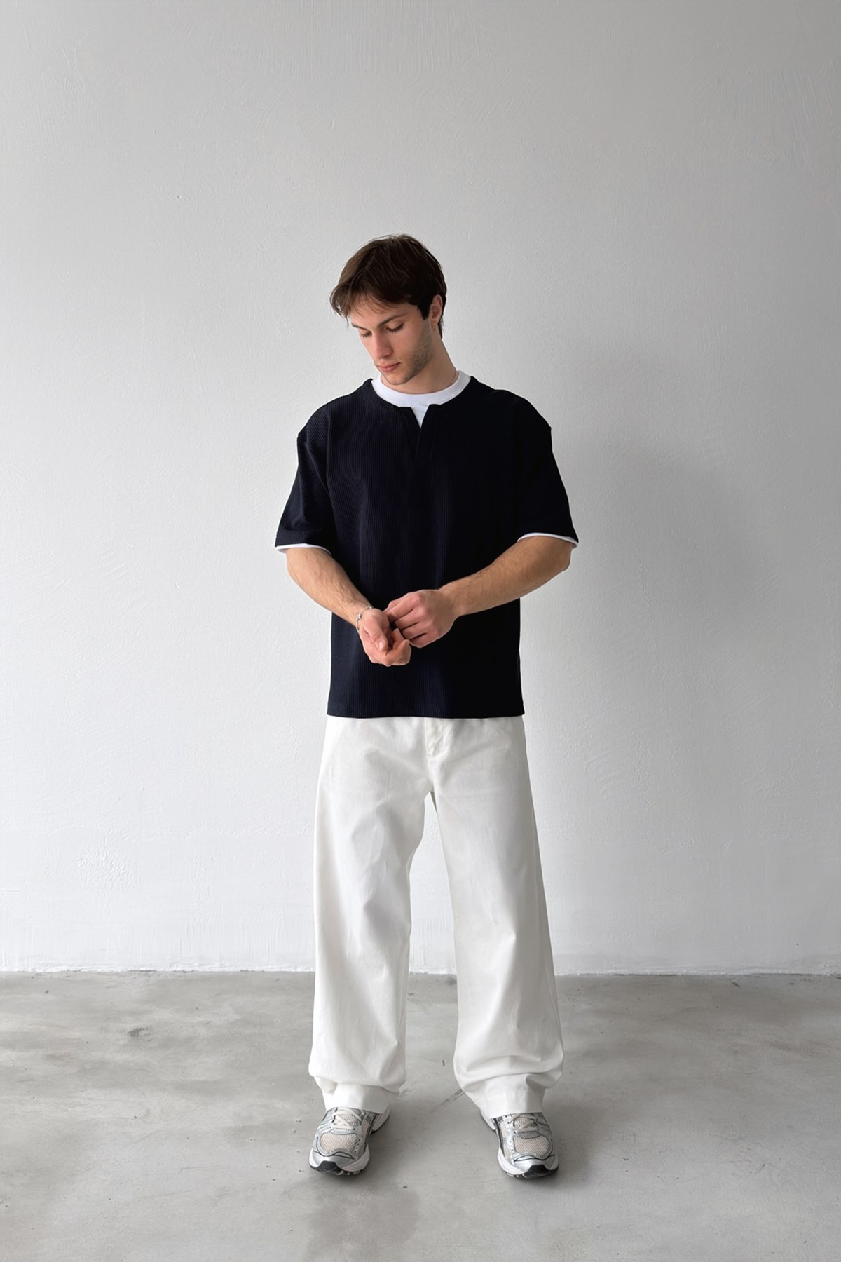 V Yaka Fitilli Tişört