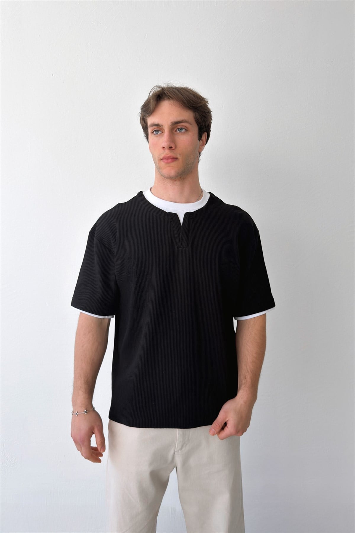 V Yaka Fitilli Tişört