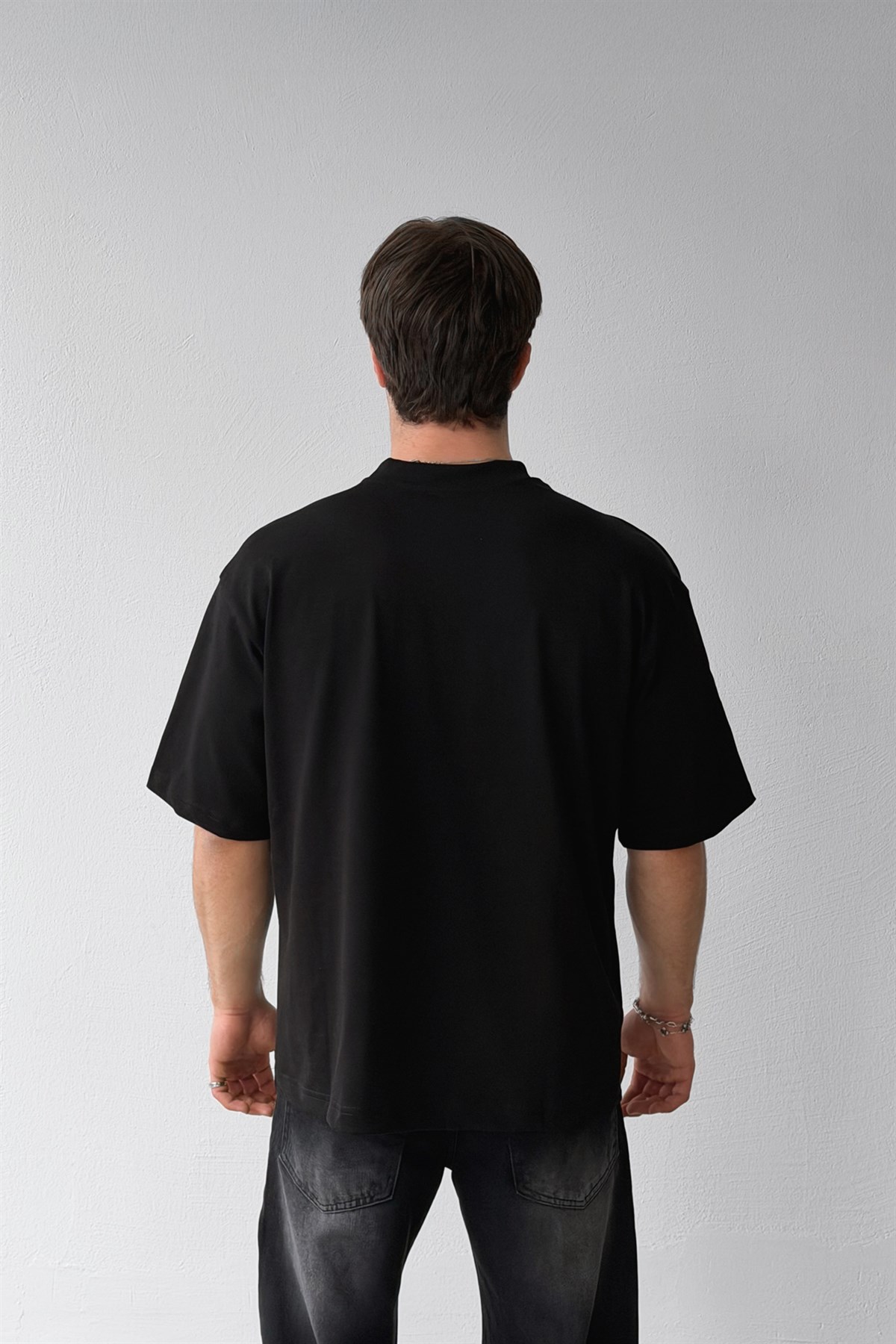 Yaka Baskılı Tişört