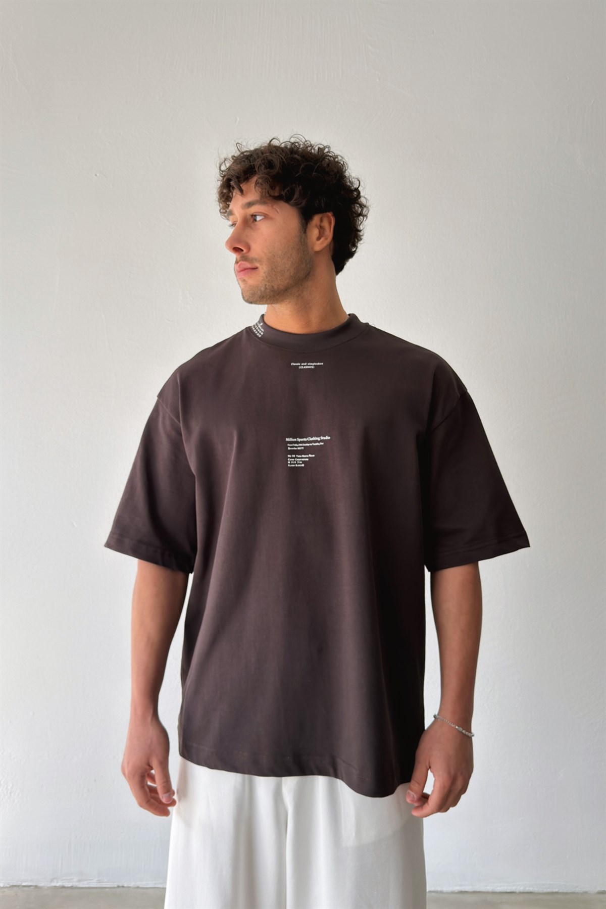 Yaka Baskılı Tişört