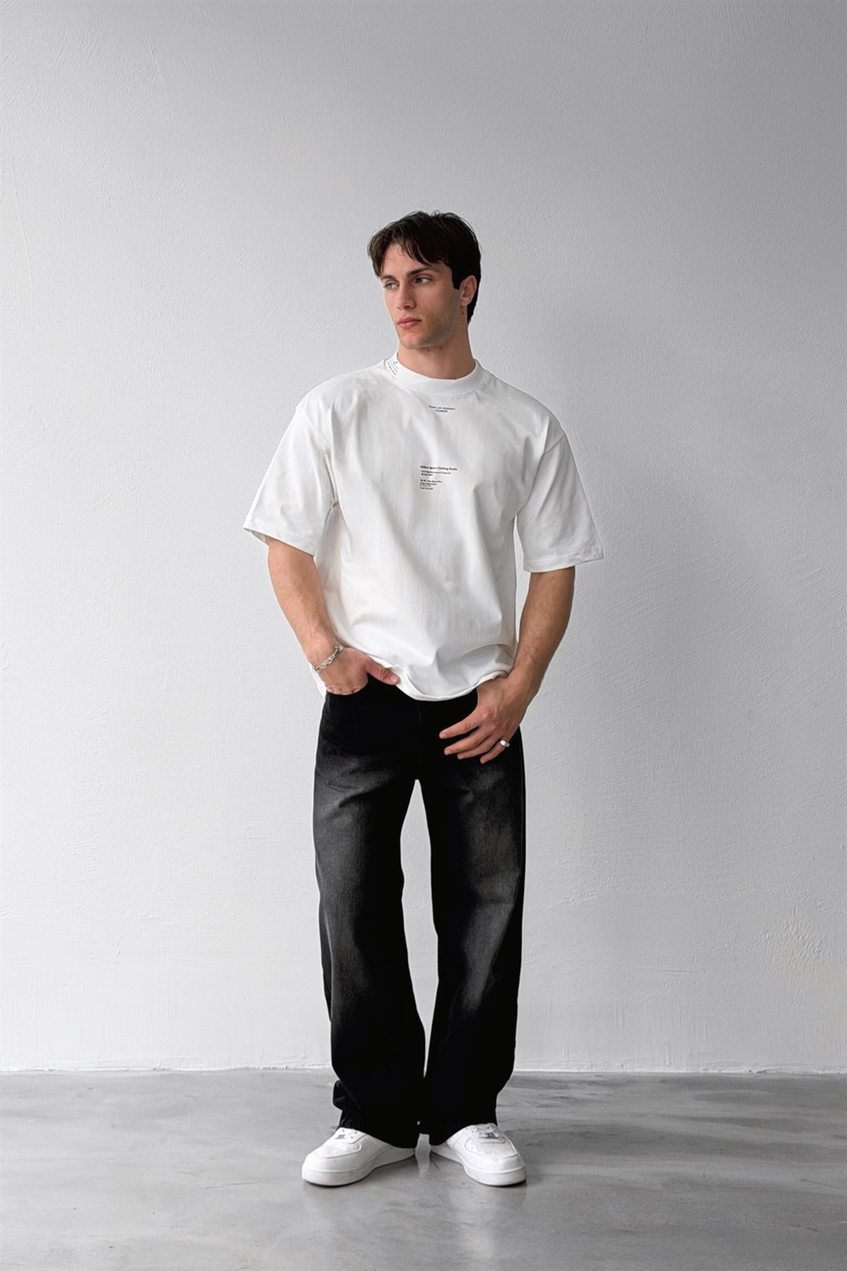 Yaka Baskılı Tişört