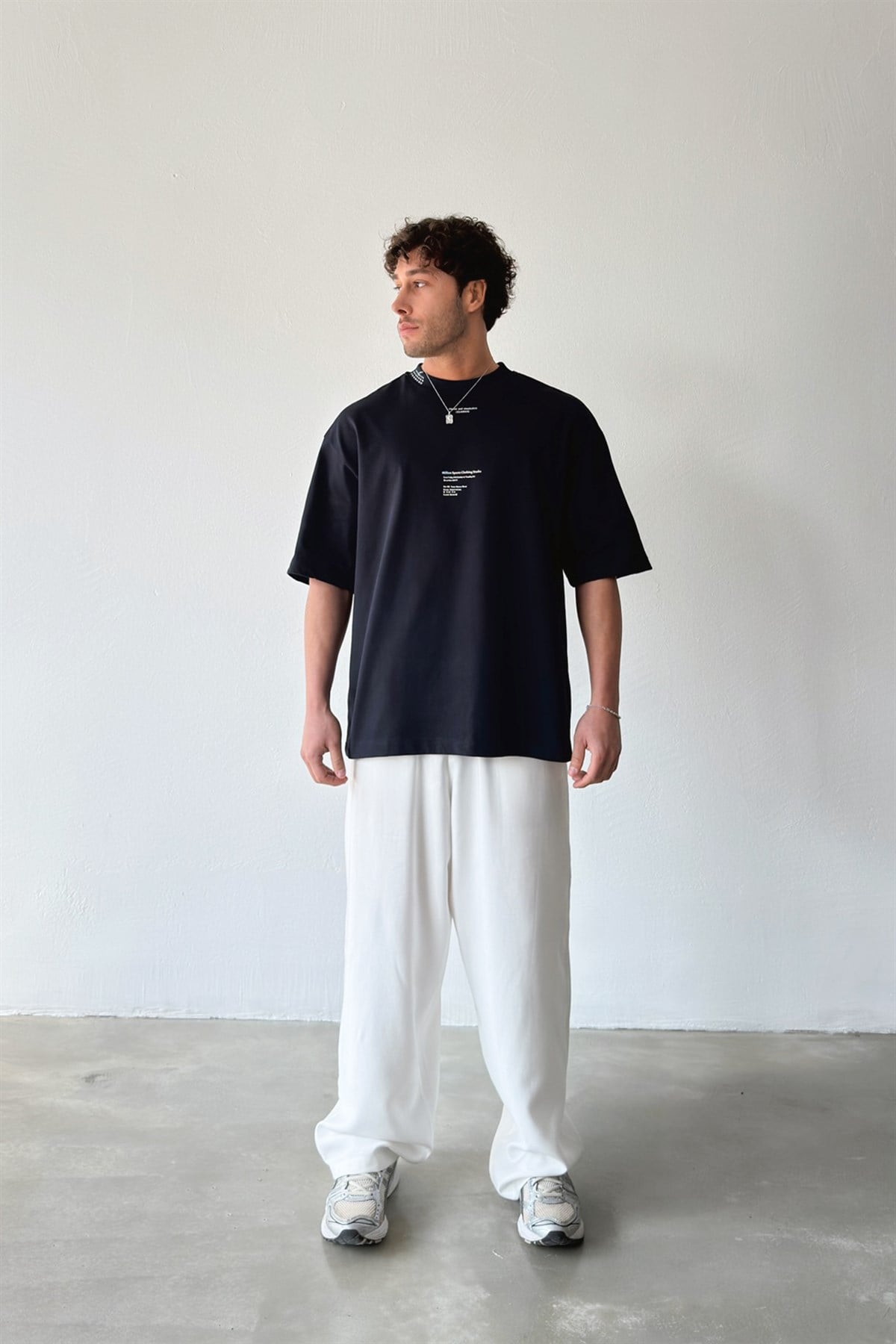 Yaka Baskılı Tişört