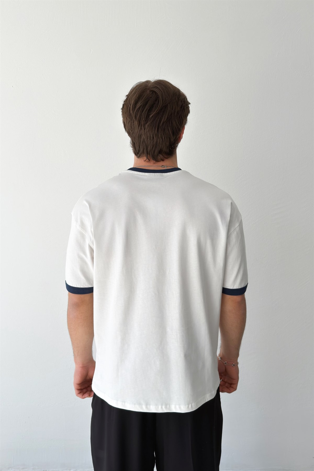 Yaka Biyeli Basic Tişört