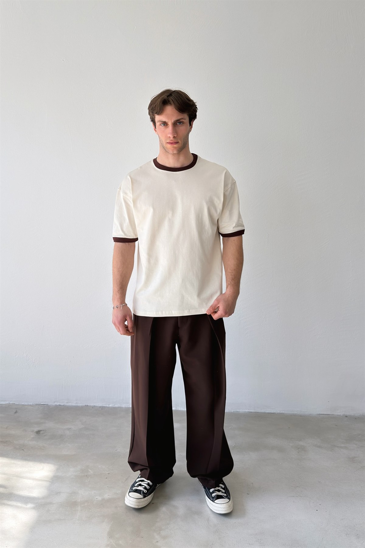 Yaka Biyeli Basic Tişört