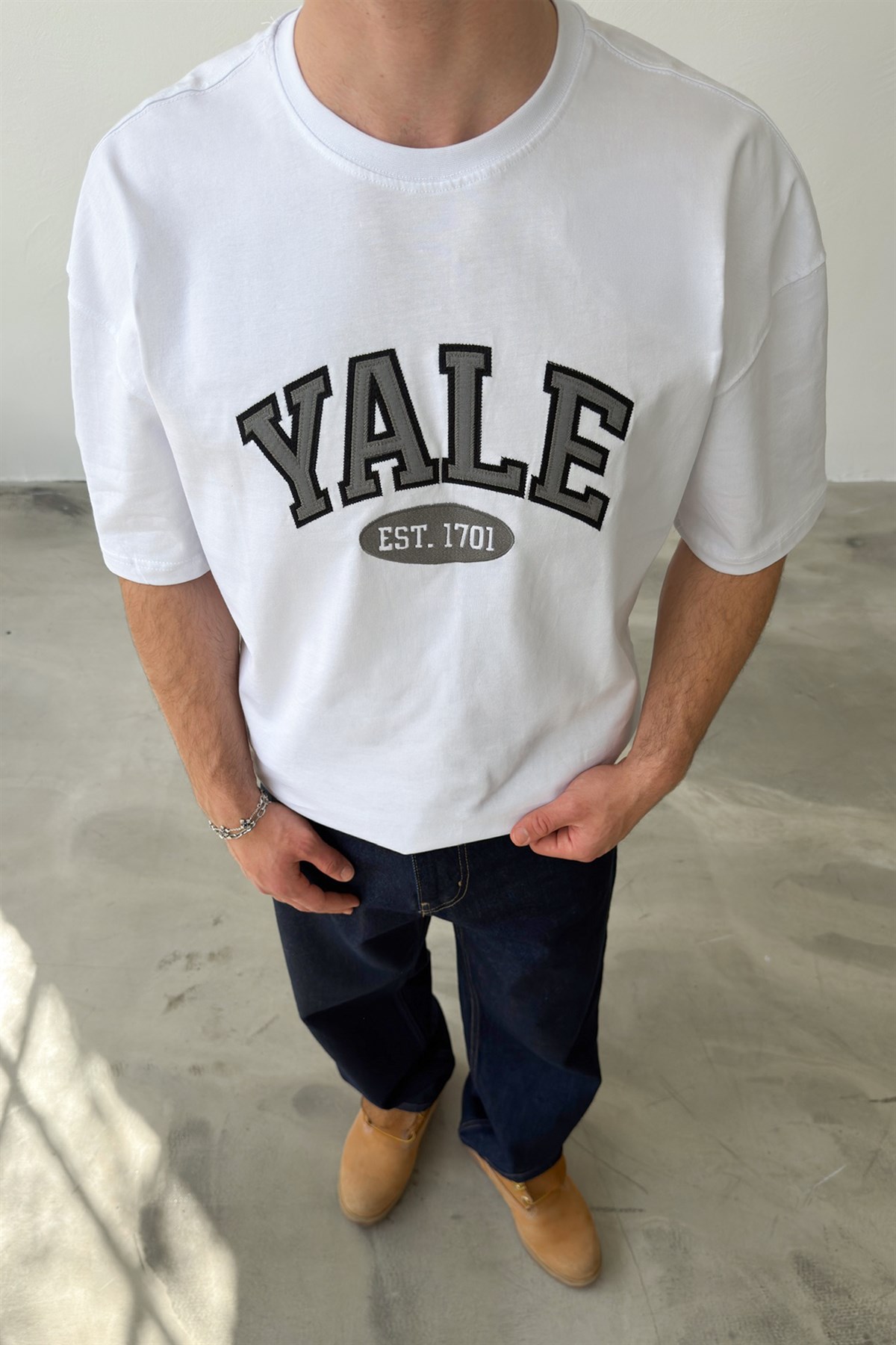 Yale Nakışlı Tişört