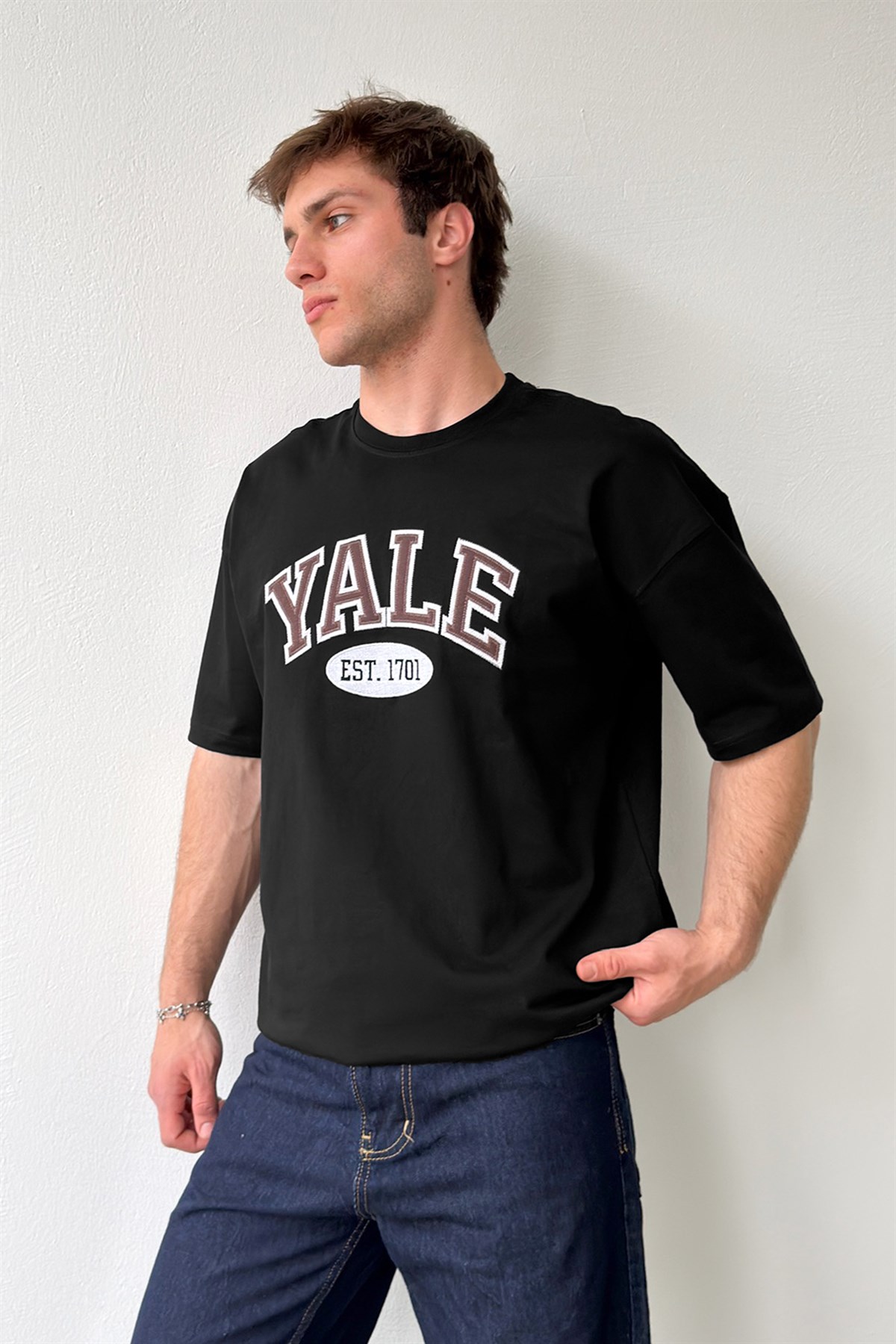 Yale Nakışlı Tişört
