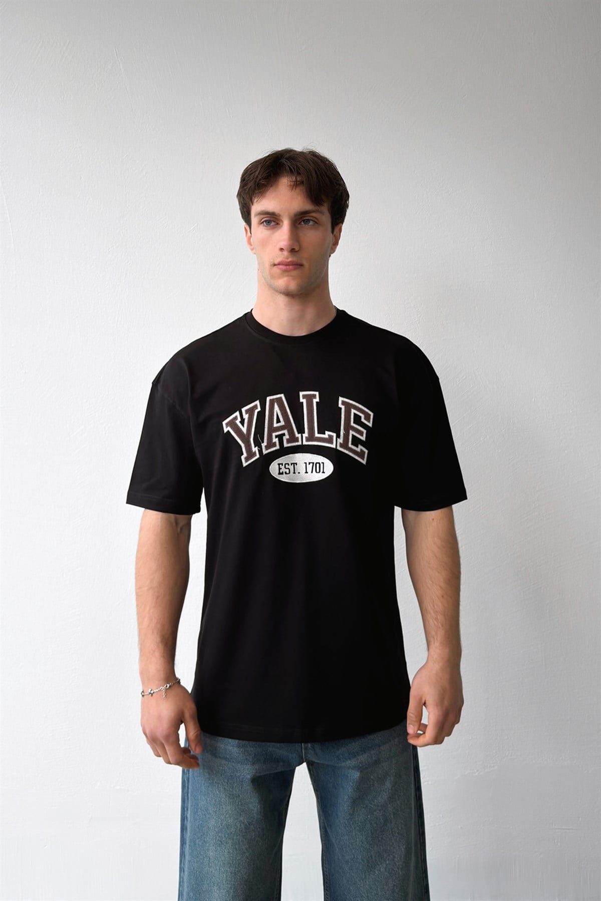 Yale Nakışlı Tişört