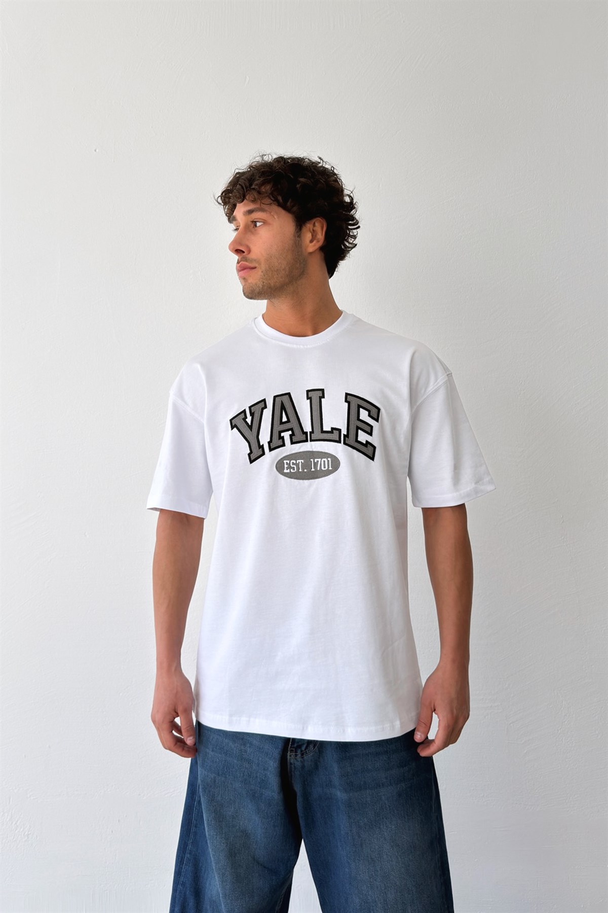 Yale Nakışlı Tişört