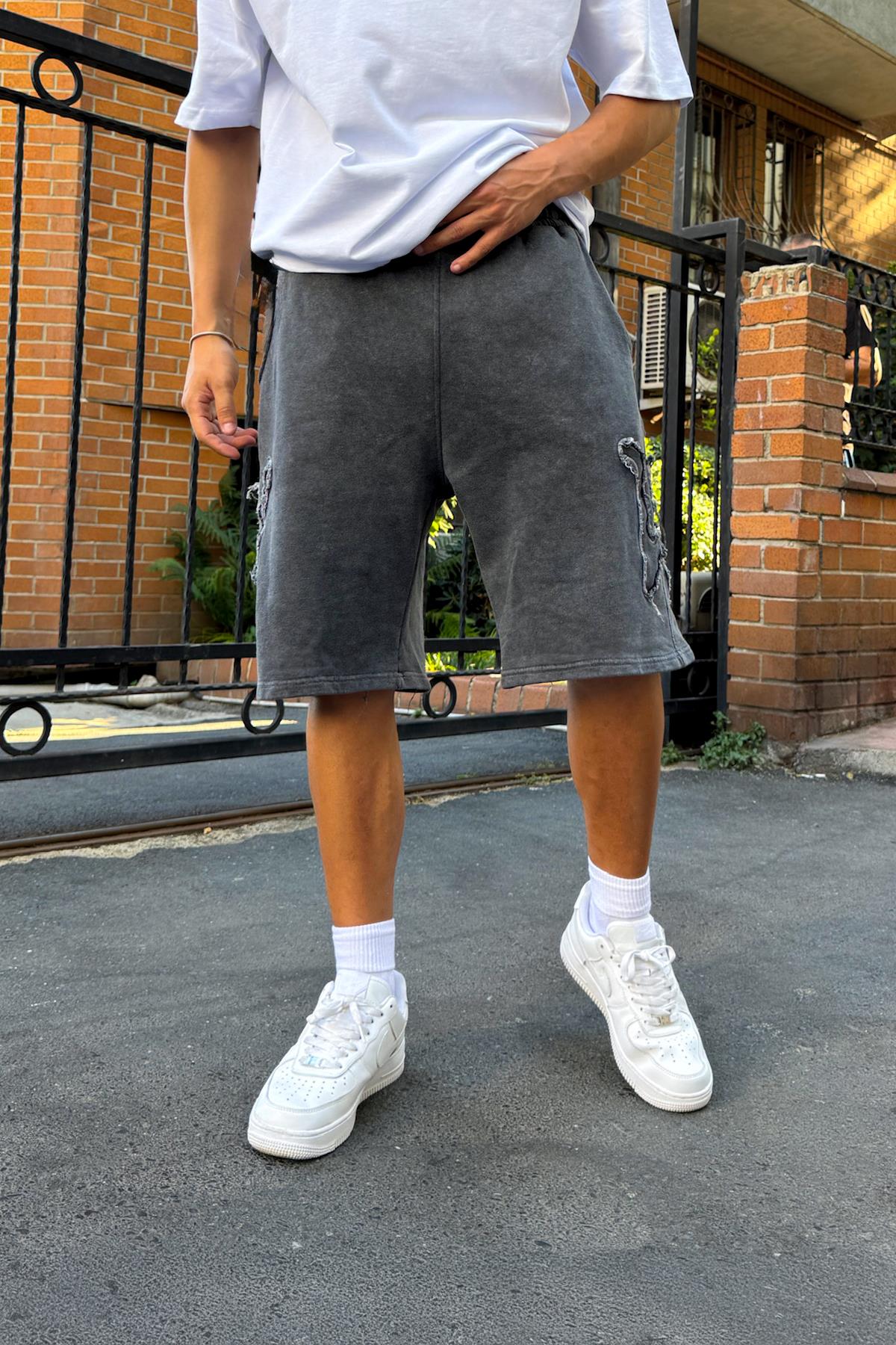 Yıkamalı Bel Lastikli W Nakışlı Şort Antrasit