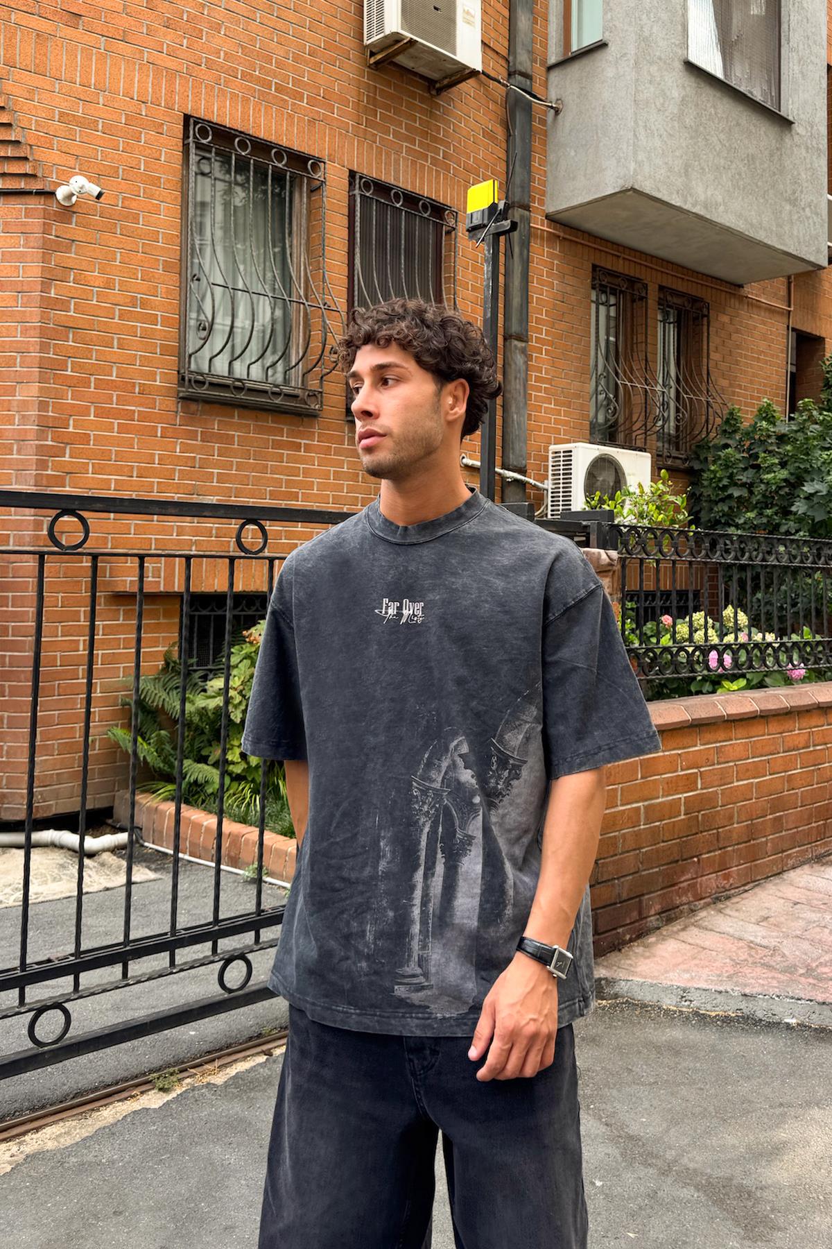 Yıkamalı Antrasit Far Over Baskılı Tişört