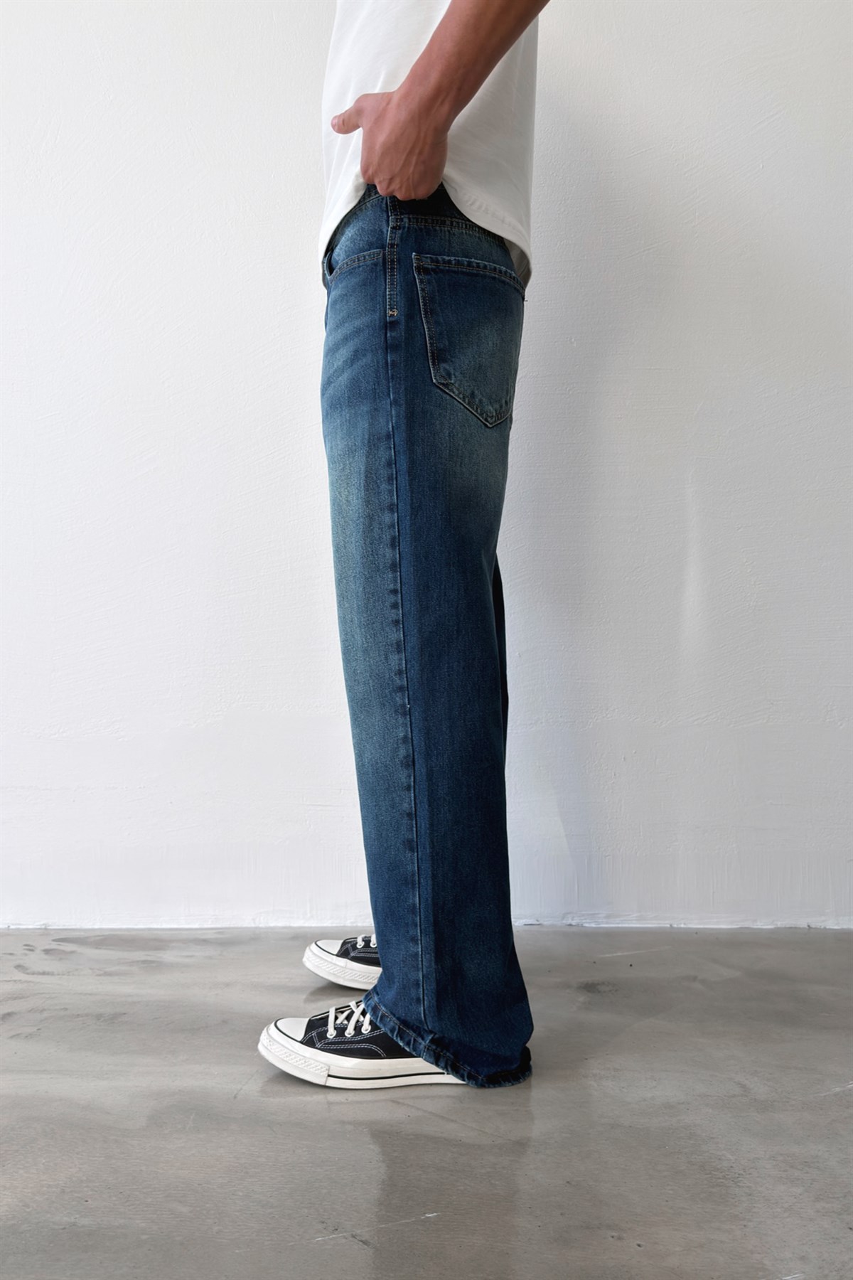 Vintage Fade Flare Fit Jean