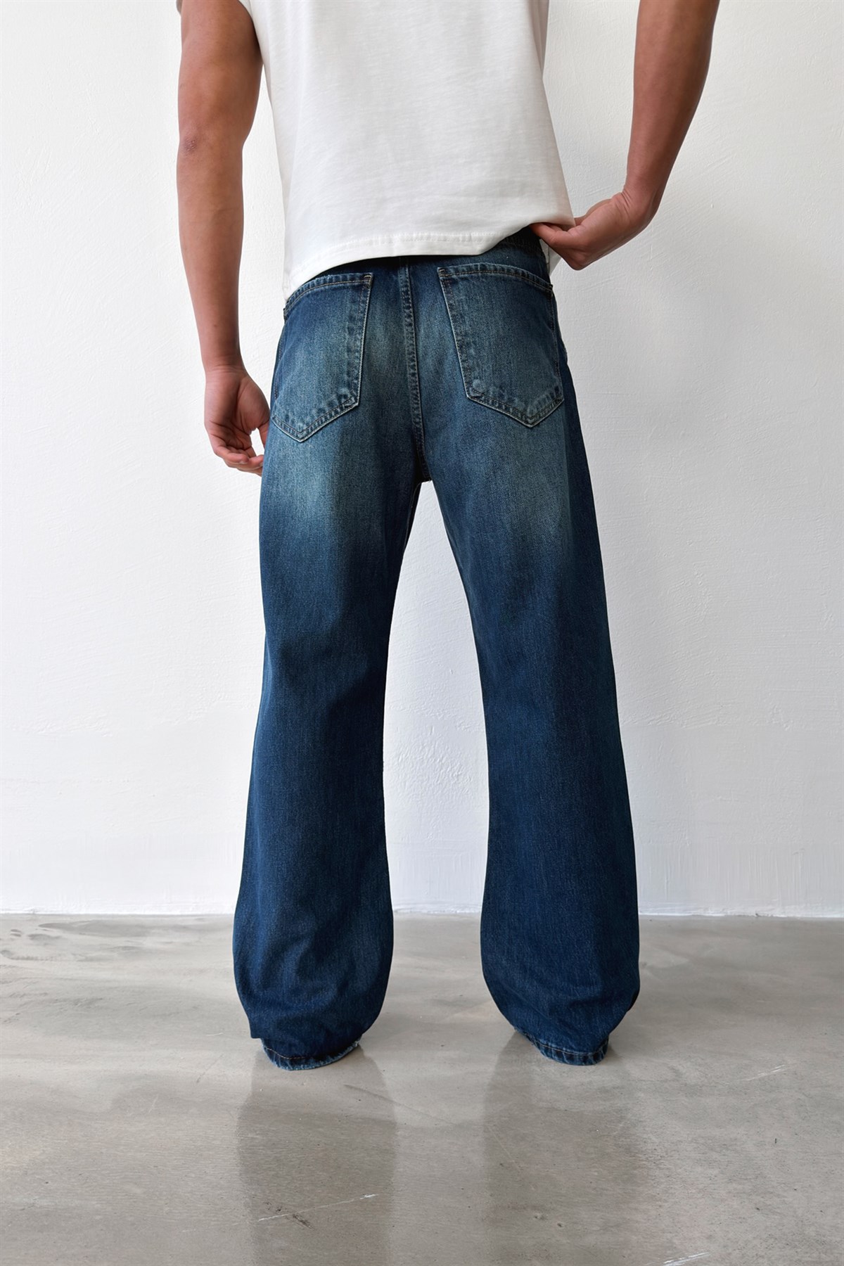 Vintage Fade Flare Fit Jean