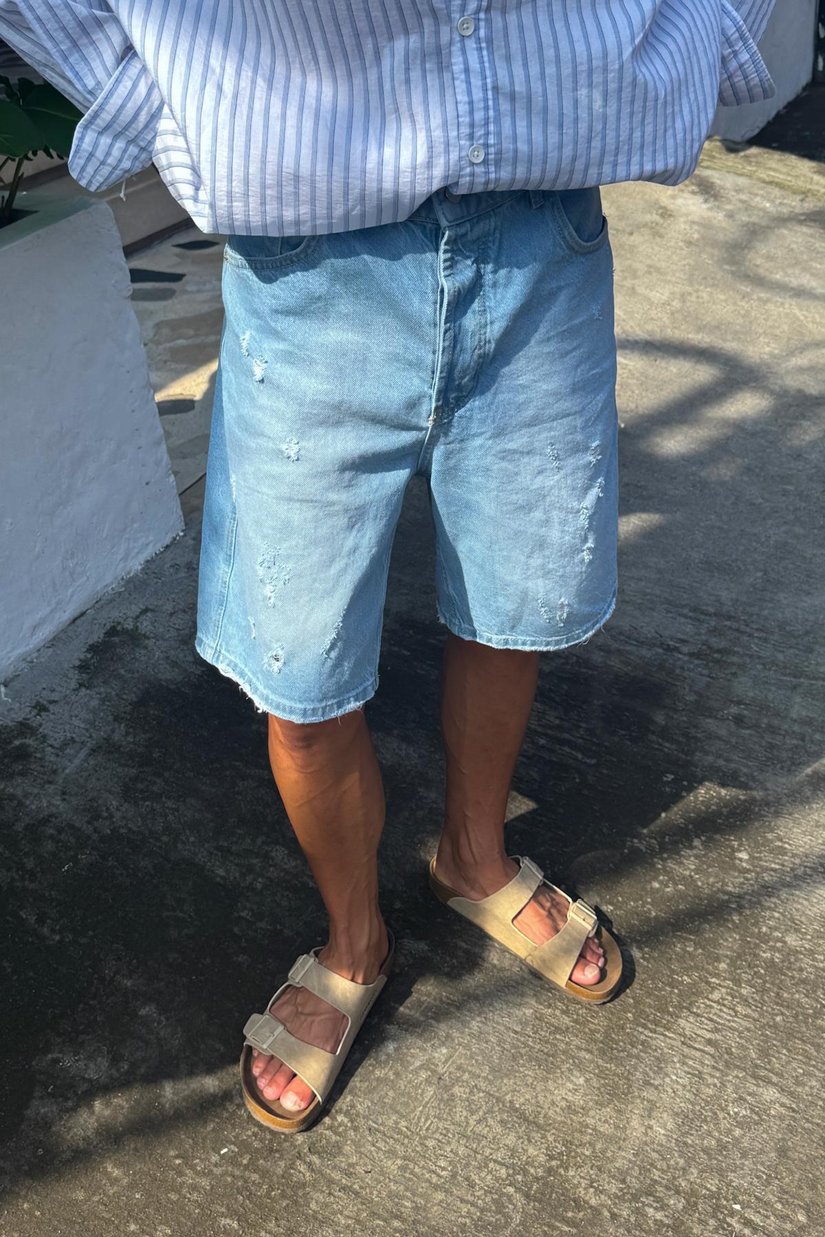 Yırtık Detay Kot Şort Buz Mavi