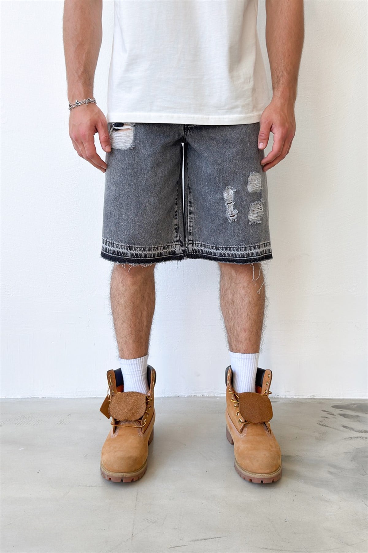 Distressed Denim Şort