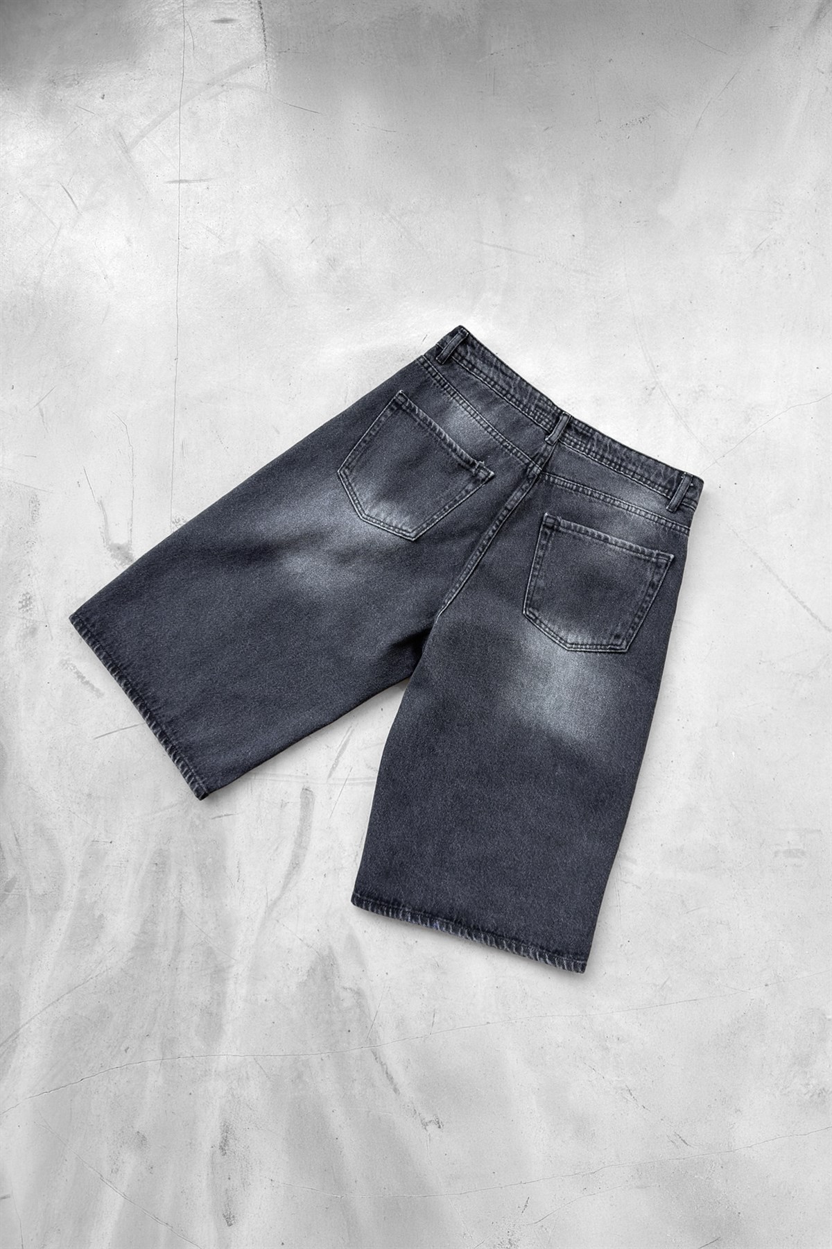 Distressed Relaxed Fit Denim Şort
