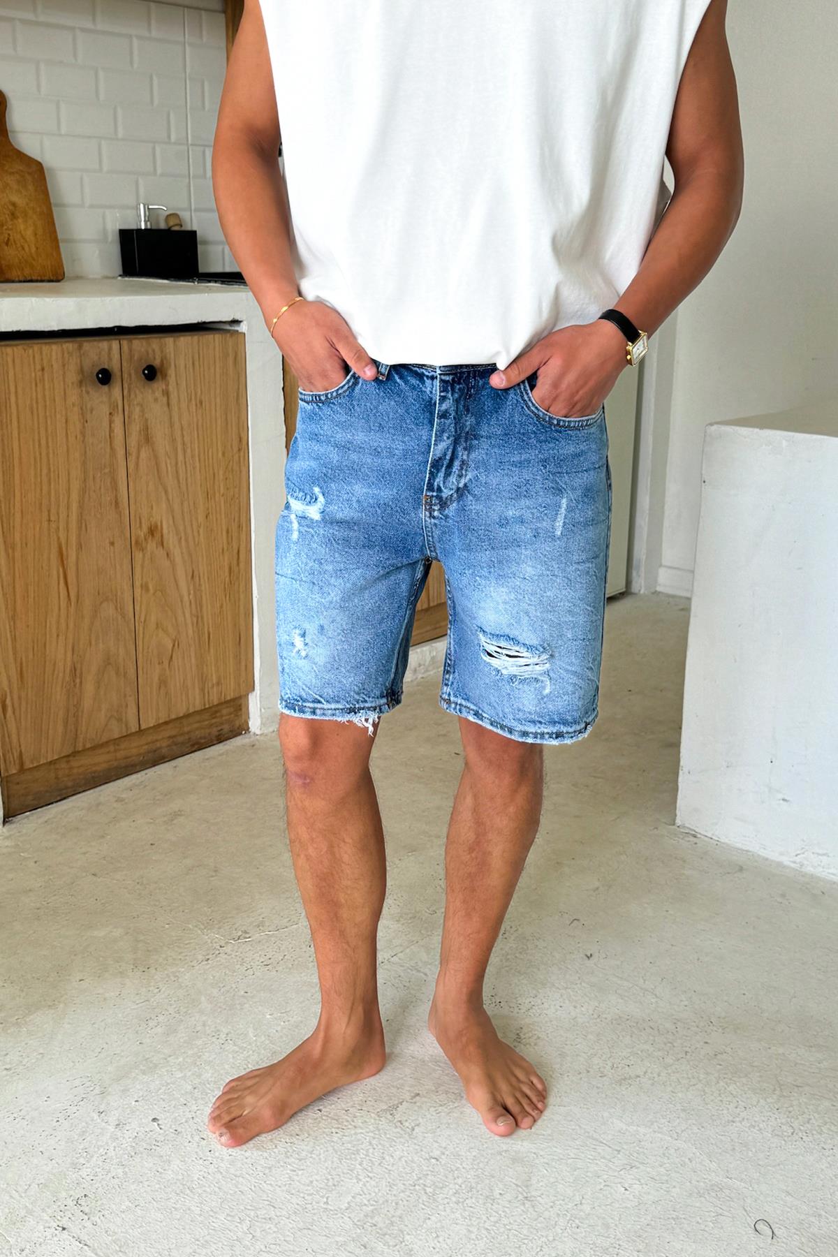 Yırtık Model Kot Şort Mavi