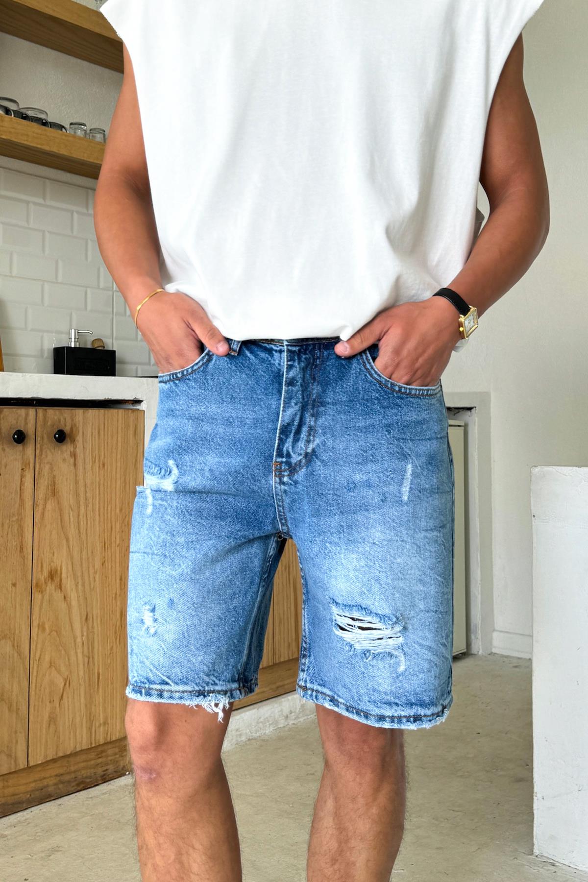 Yırtık Model Kot Şort Mavi