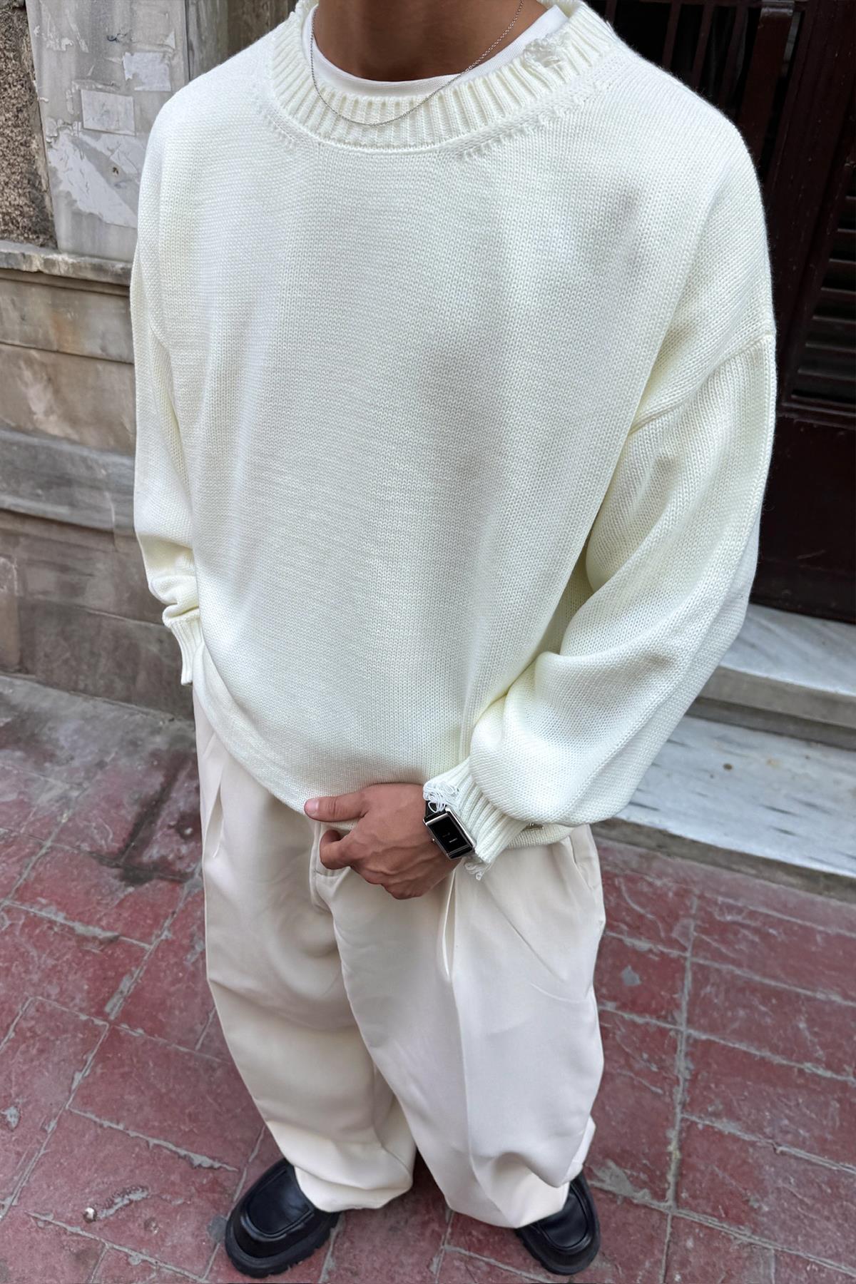 Yırtık Model Triko Kazak Ekru