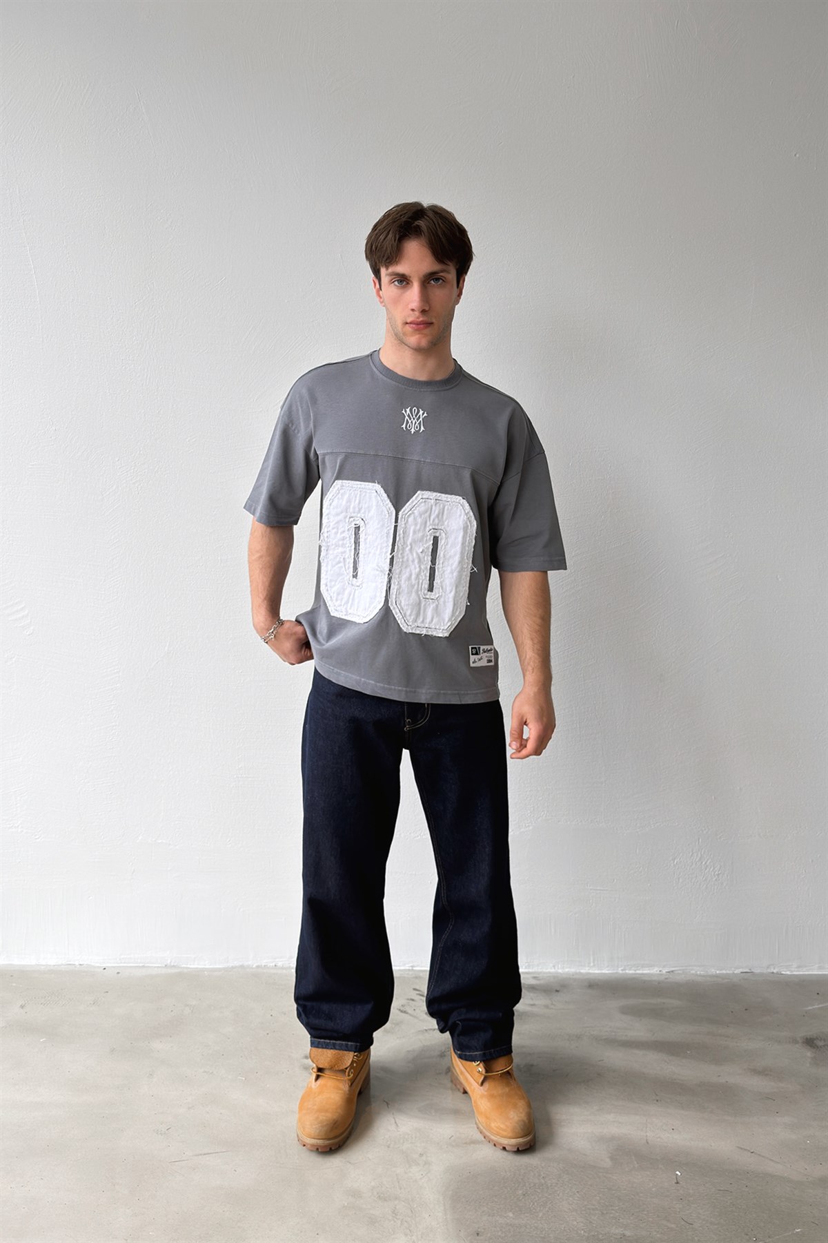 Zero Ön Nakış Detay Tişört