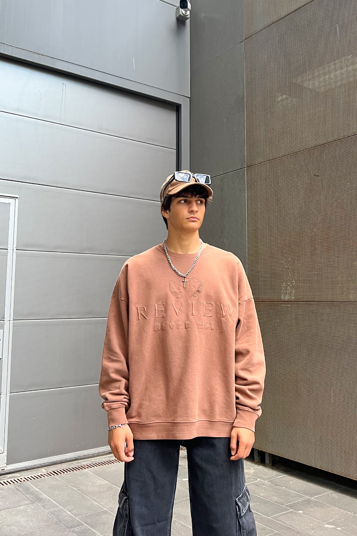 Premium Rv Nakışlı Kahverengi Oversize Sweatshirt