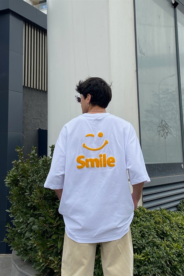 Smile Punchwork Oversize Beyaz Tshirt