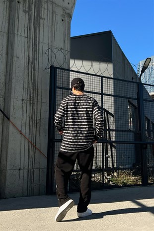 Barbed Wire Baskılı Siyah Sweatshirt