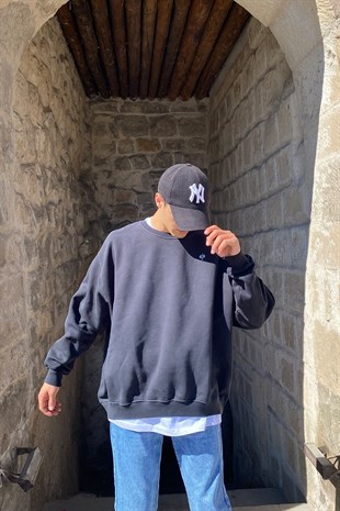 OVERSIZE BASIC SWEATSHIRT