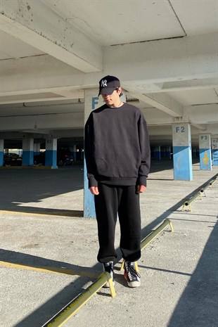 Siyah Extra Oversize Basic Sweatshirt