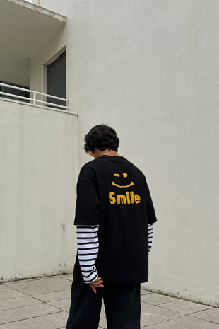 Smile Nakışlı Siyah Sweatshirt