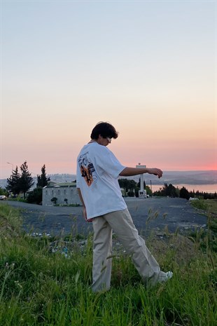 World Wide Baskılı Beyaz Oversize Tshirt