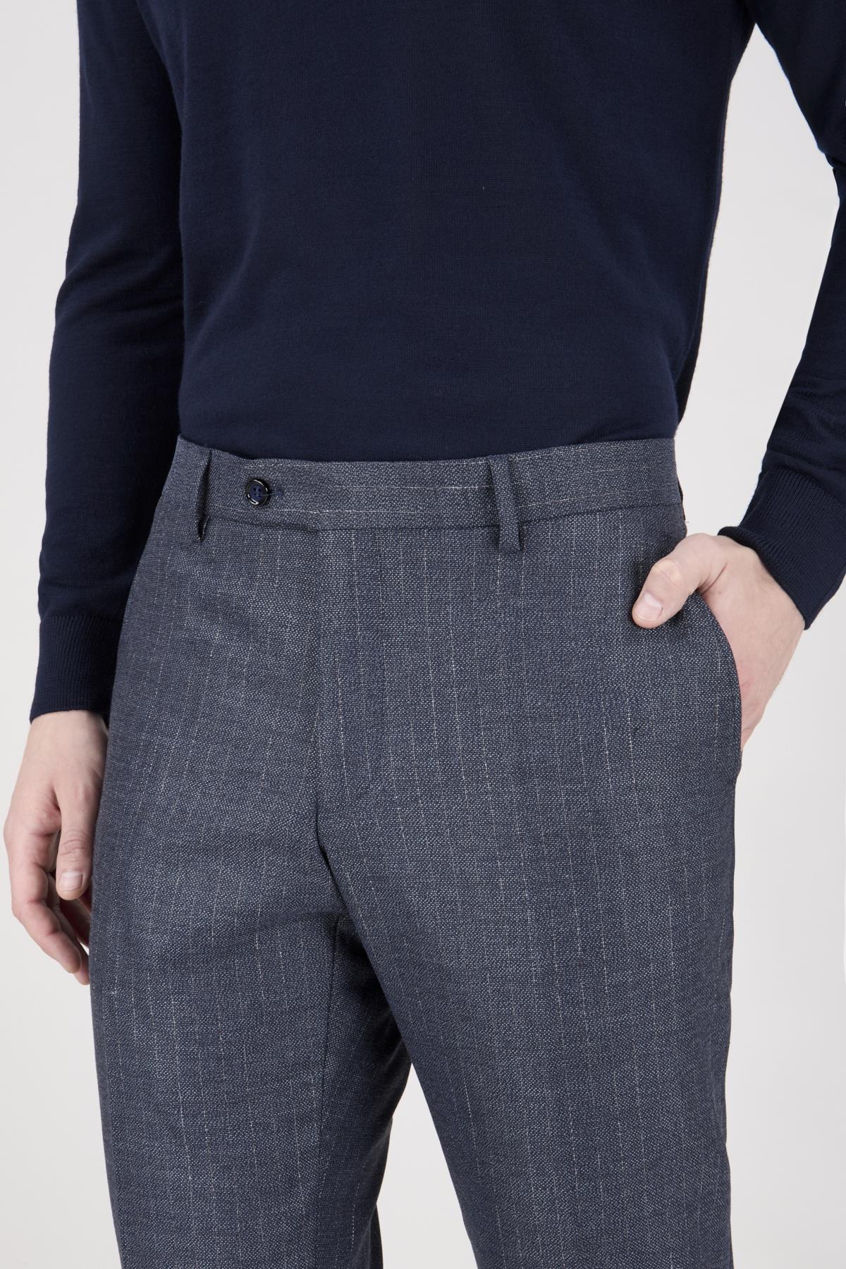 Erkek Slim Fit Sivri Yaka Açık Lacivert Kruvaze Model Takım Elbise