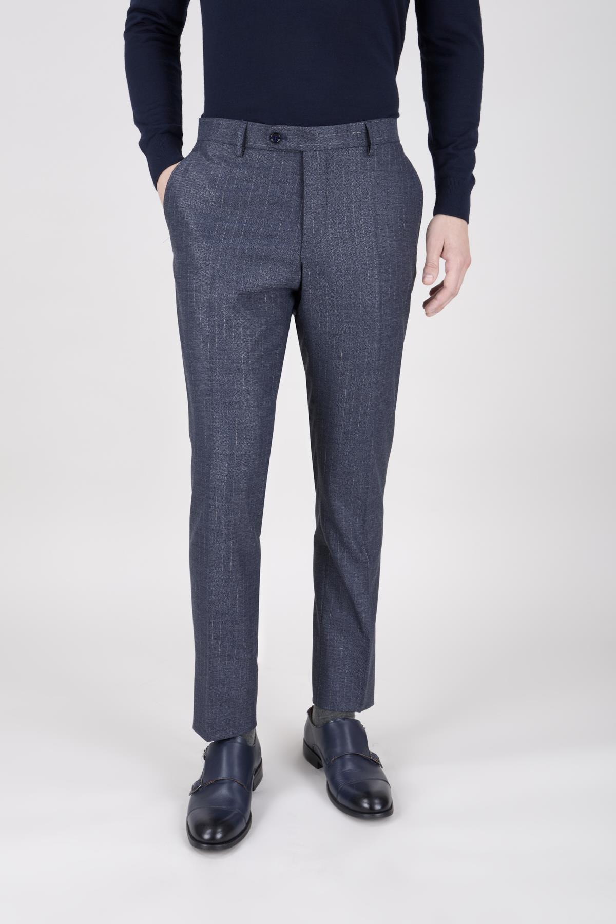 Erkek Slim Fit Sivri Yaka Açık Lacivert Kruvaze Model Takım Elbise