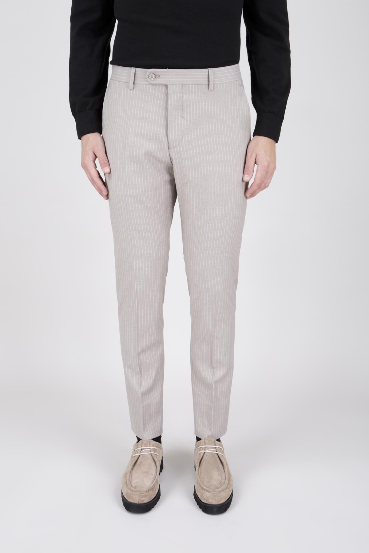 Erkek Slim Fit Sivri Yaka Bej Yelekli Takım Elbise