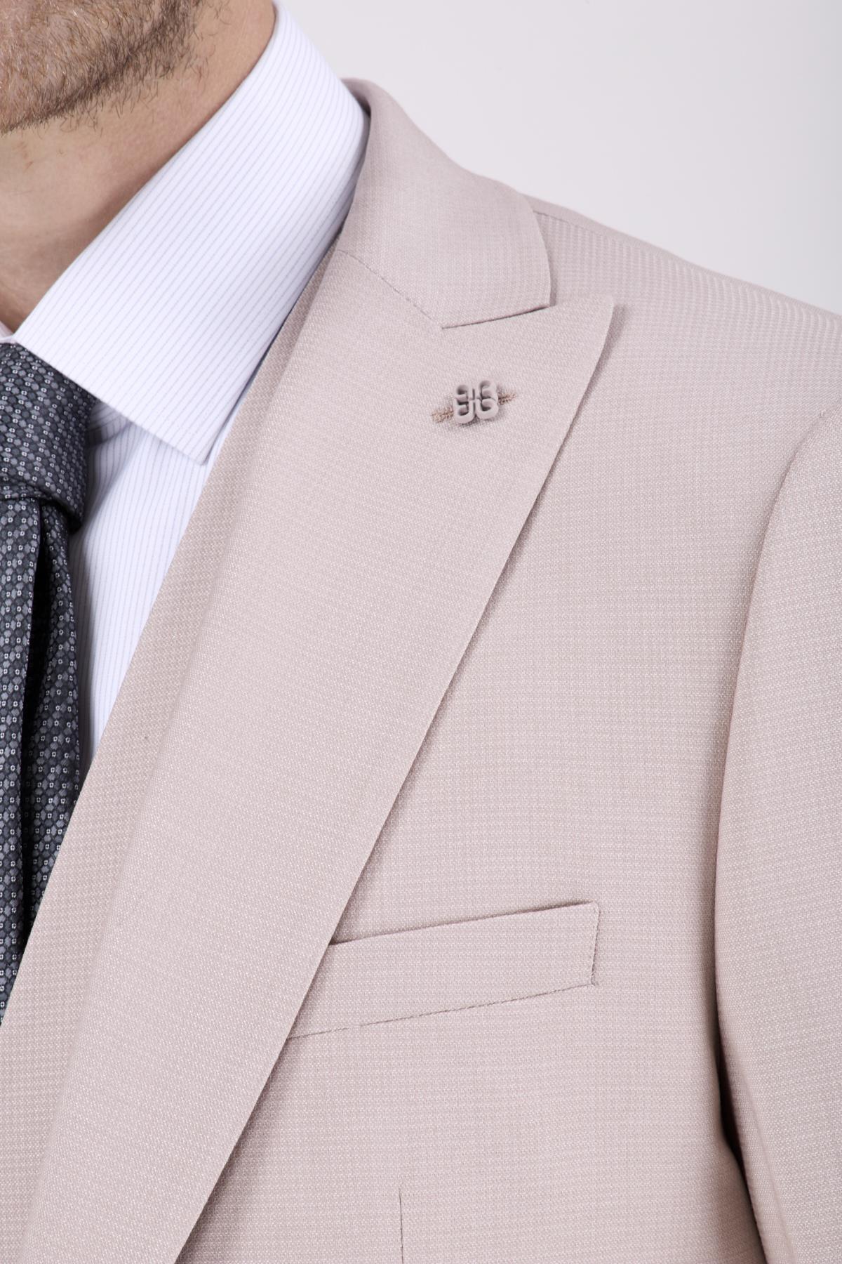 Erkek Slim Fit Sivri Yaka Bej Yelekli Takım Elbise