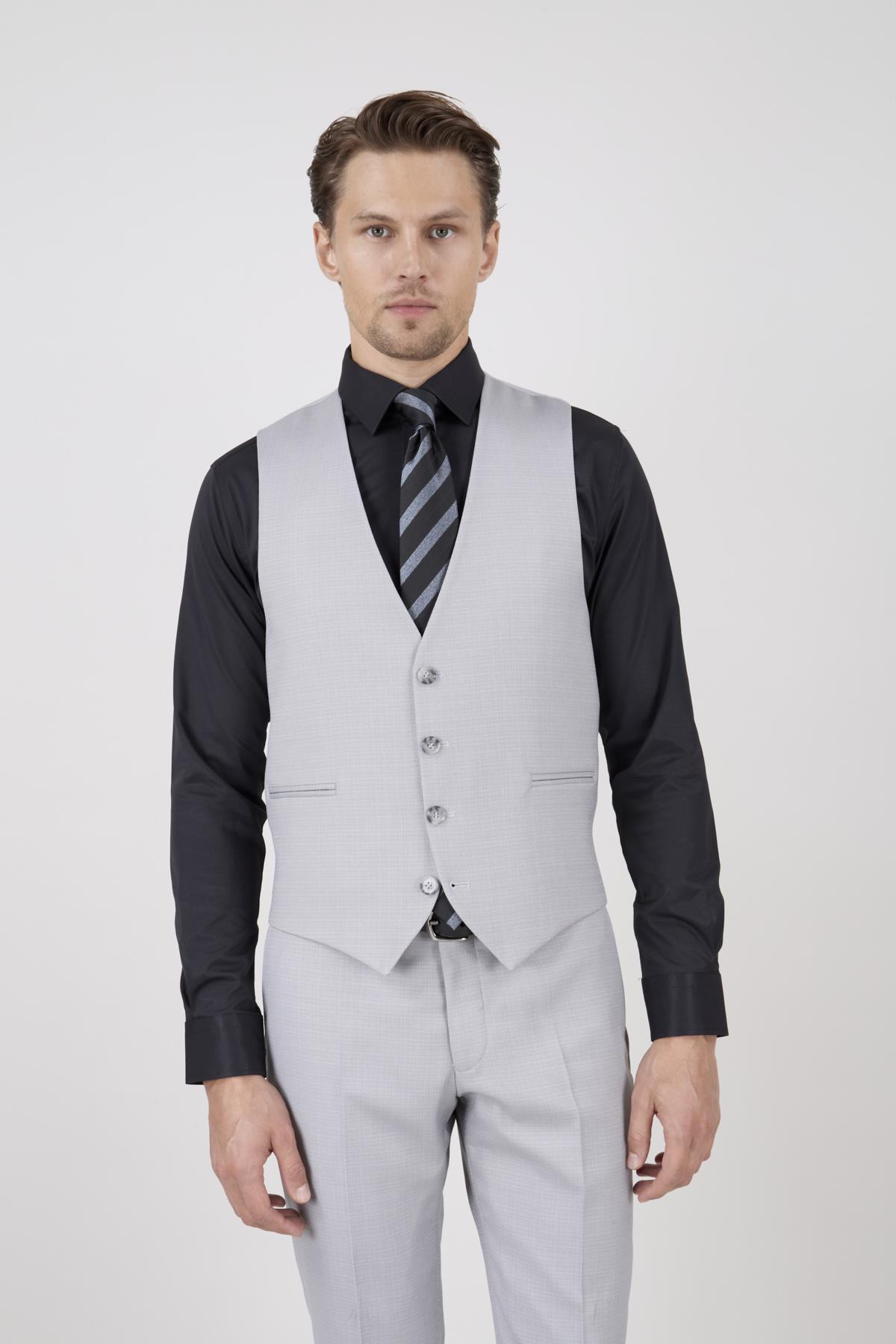 Erkek Slim Fit Sivri Yaka Açık Gri Yelekli Takım Elbise