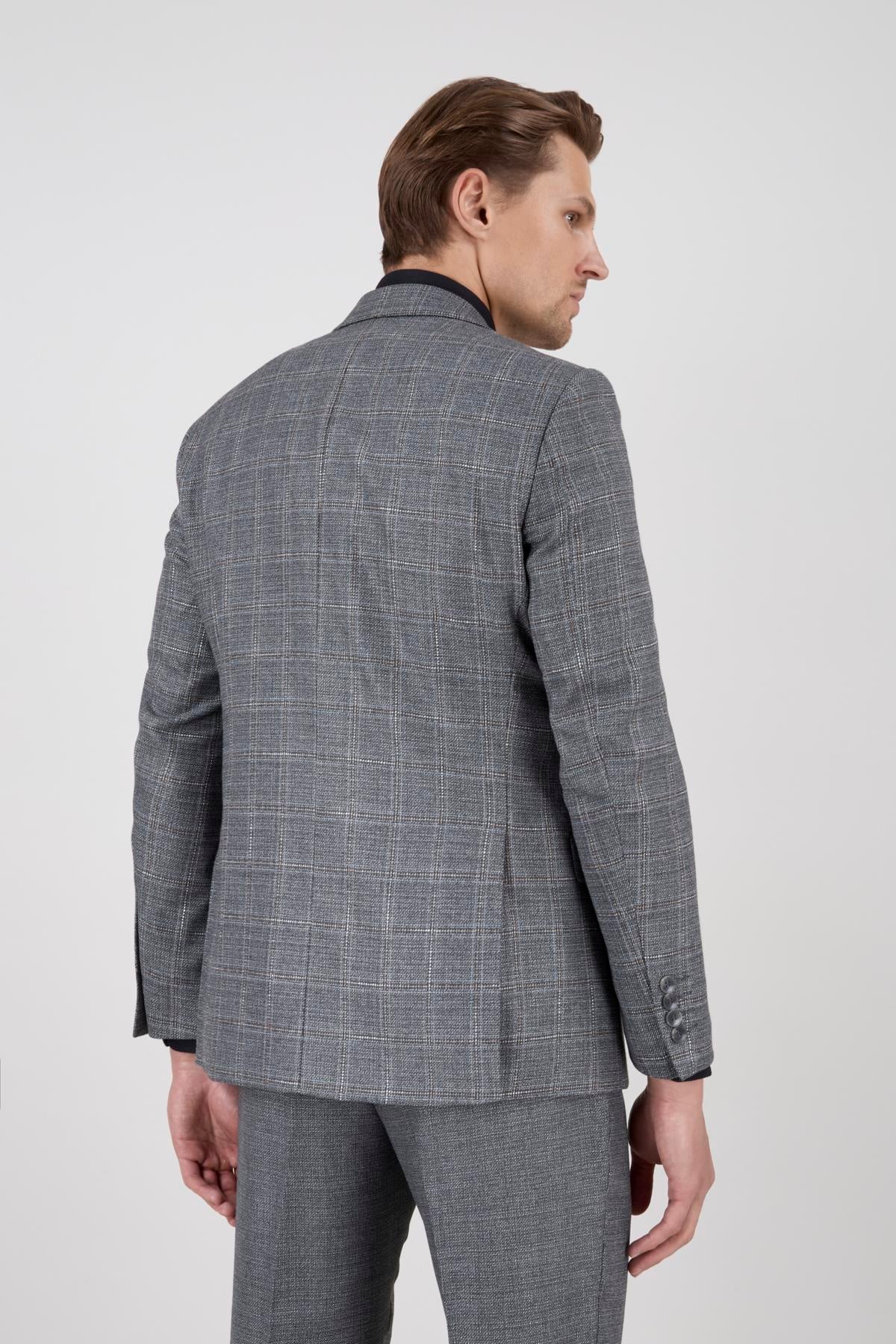 Erkek Slim Fit Sivri Yaka Açık Gri Ekose Yelekli Kombin Takım Elbise