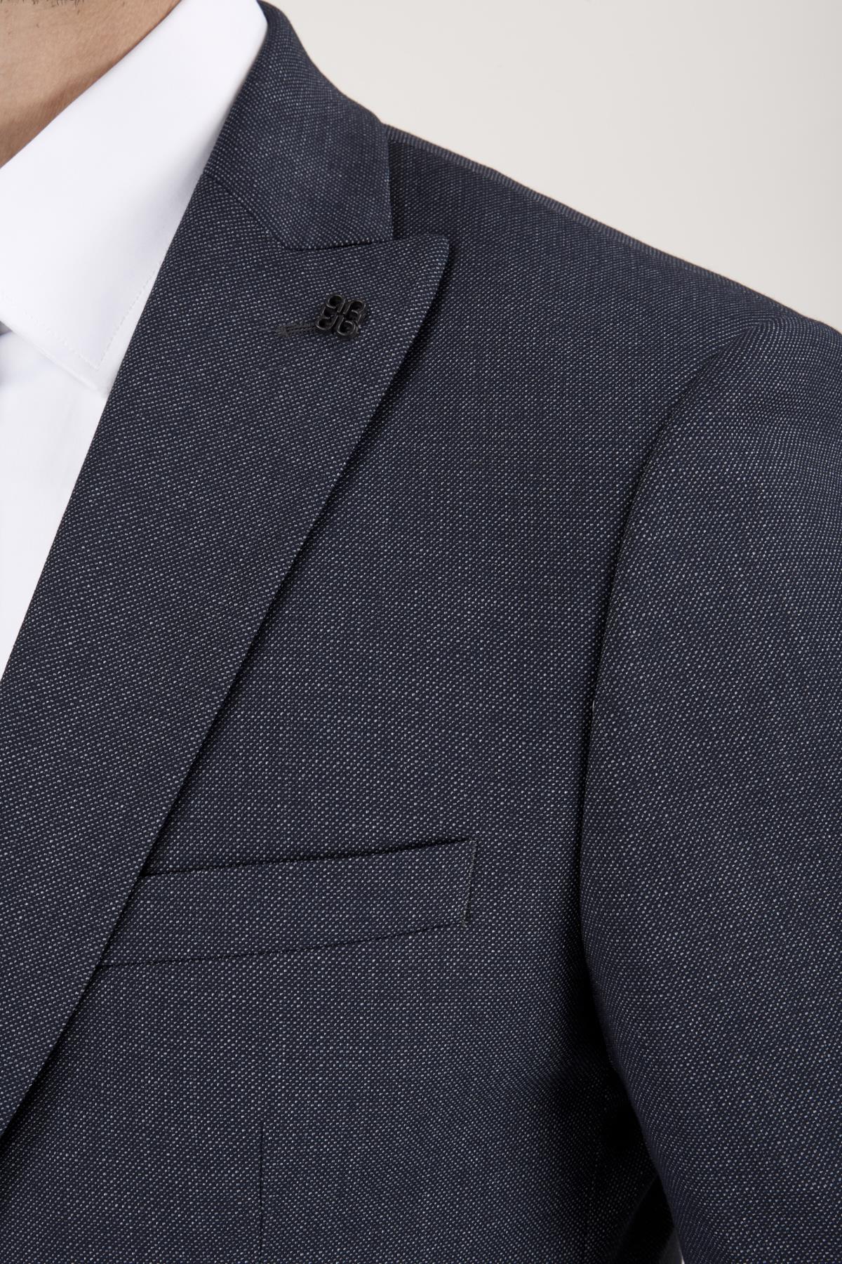 Erkek Slim Fit Sivri Yaka Koyu Gri Yelekli Takım Elbise